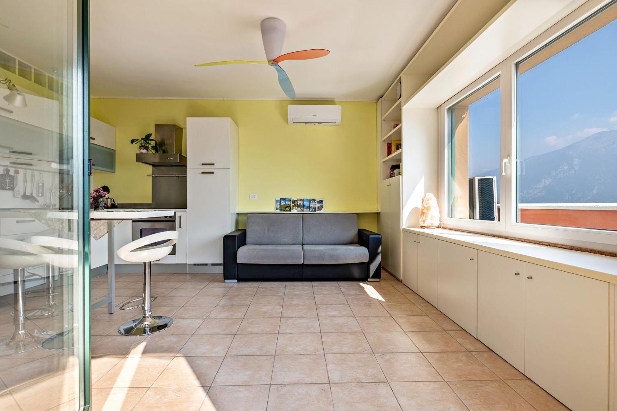 Casa Sara With Swimming Pool Apartment Riva del Garda Exterior photo